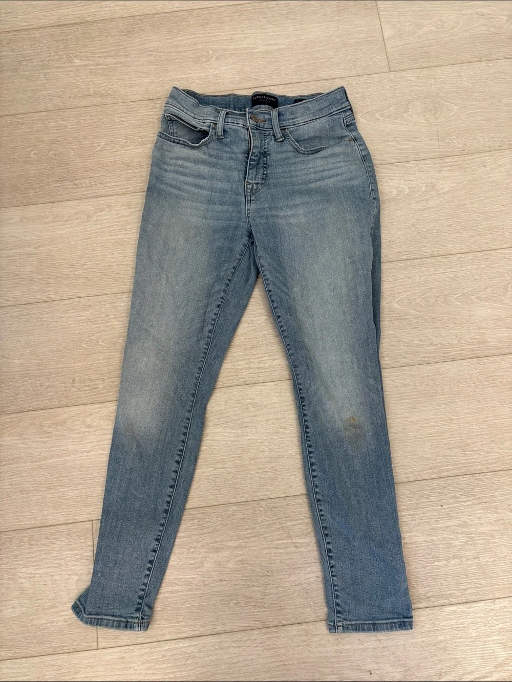 Lucky Brand Mid Rise Ava Skinny Ankle Jeans in Blue light wash size 4 / 27 A
